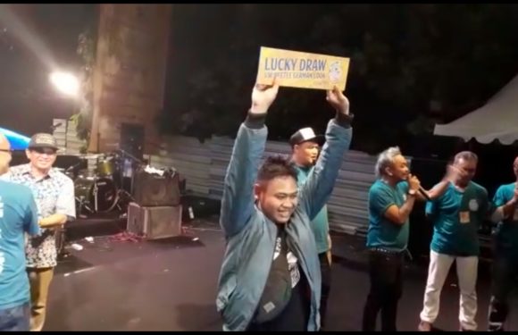 Surya dari Surakarta Raih VW Beetle Lucky Draw Jogja Volkswagen Festival 2019