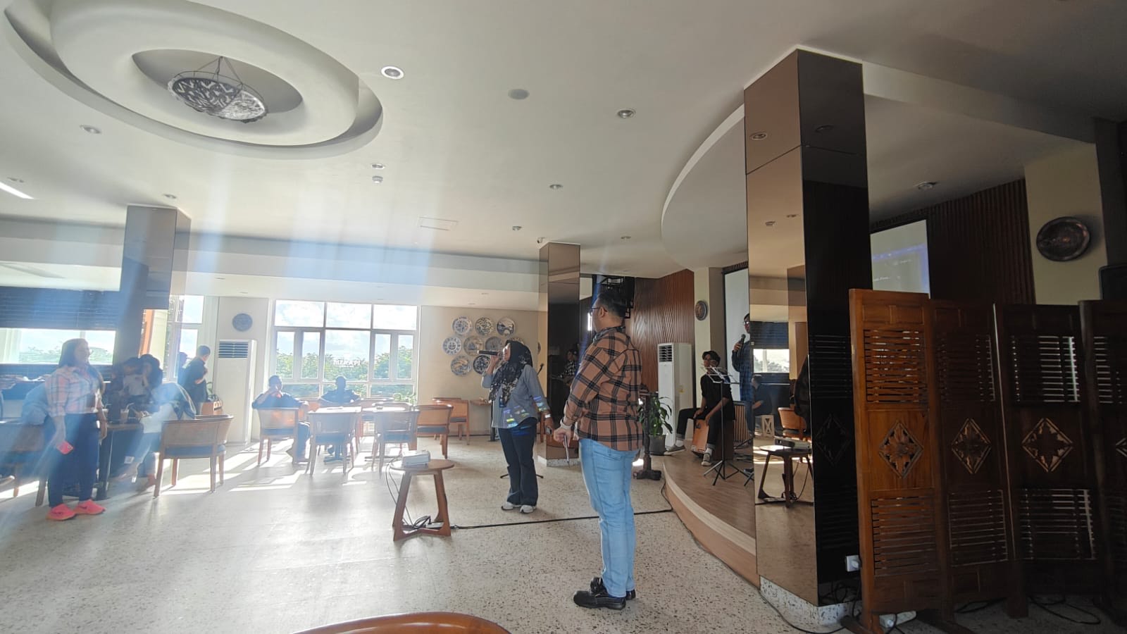 Merapi Coffee & Bar, Nikmati Dua Panorama Ikonik Merapi dan Menoreh